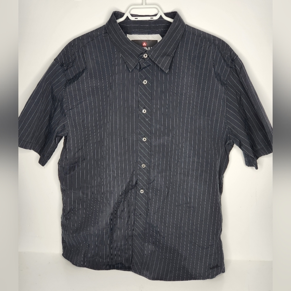 Airwalk Men's Extra Large Shirt, Black with white pinstripes